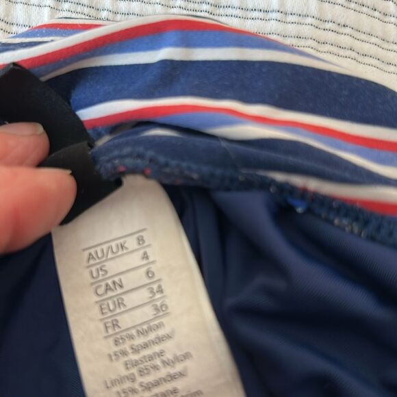 Nip tuck Striped One Piece Swimsuit, Size US 4 - Picture 6 of 9